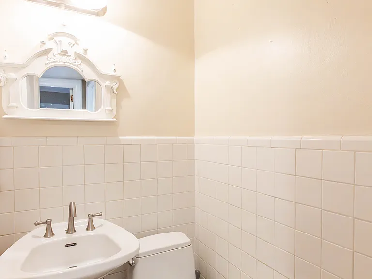 22 Serafin Pl — Photo 13