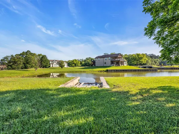 1 Island Point, Huntsville, TX 77340