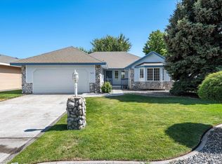 140 Willow Cir, Pasco, WA 99301