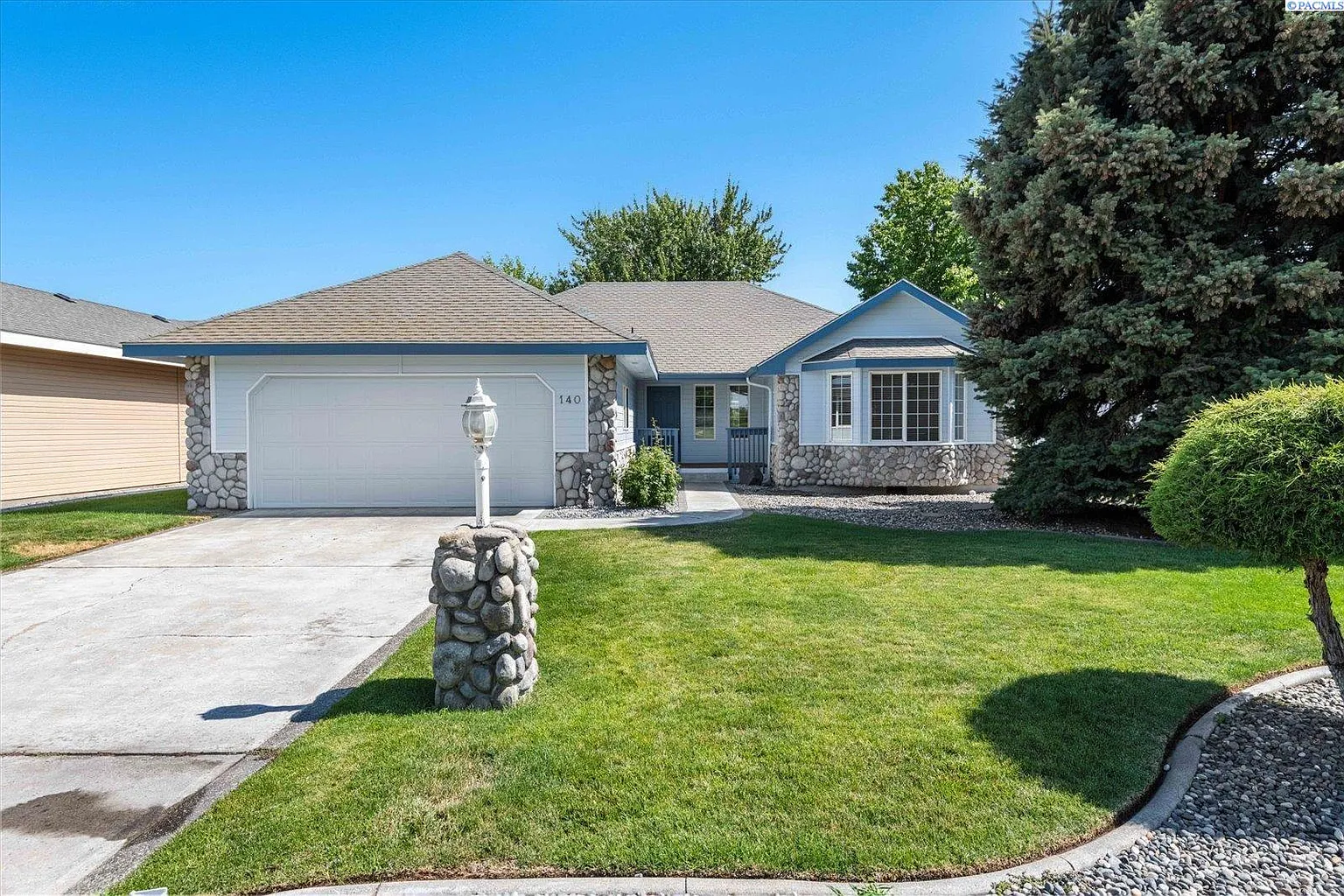 140 Willow Cir photo 1