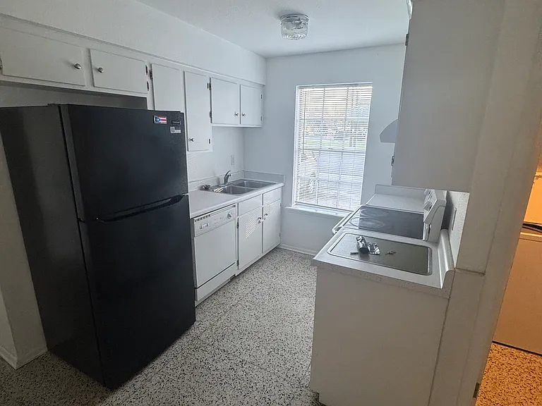 314 S Concord Rd #A — Photo 5