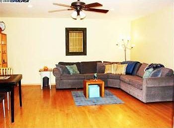 2nd image of 905 Jefferson Ave