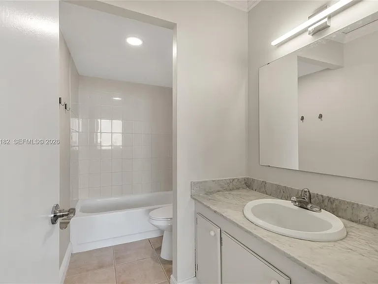 1300 NE Miami Gardens Dr #714E — Photo 24