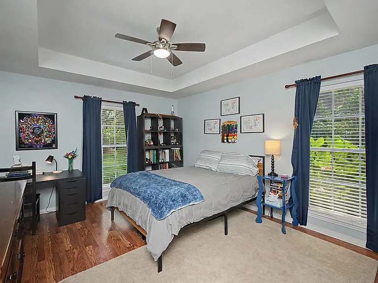 1626 Oakmont Cir — Photo 42