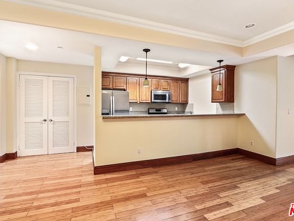 3rd image of 1836 Parnell Ave APT 108