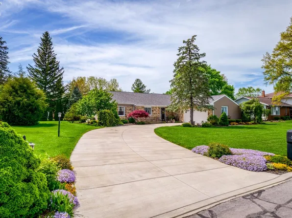 3319 Stonyridge Dr, Sandusky, OH 44870