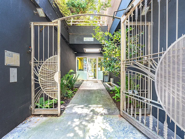Madrona Court — Photo 17
