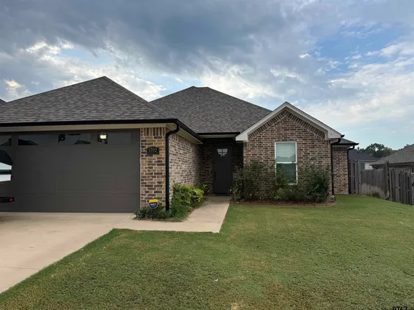 1702 Forestdale Blvd, Whitehouse, TX 75791