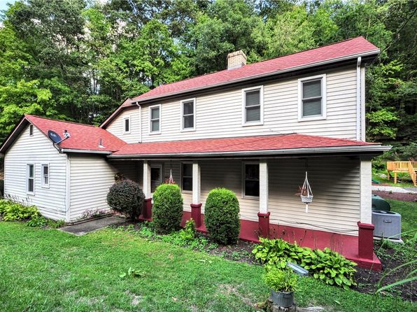 3053 Scheinbach Rd, Finleyville, PA 15332