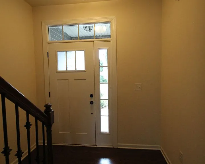 1044 Archibald Ave — Photo 4