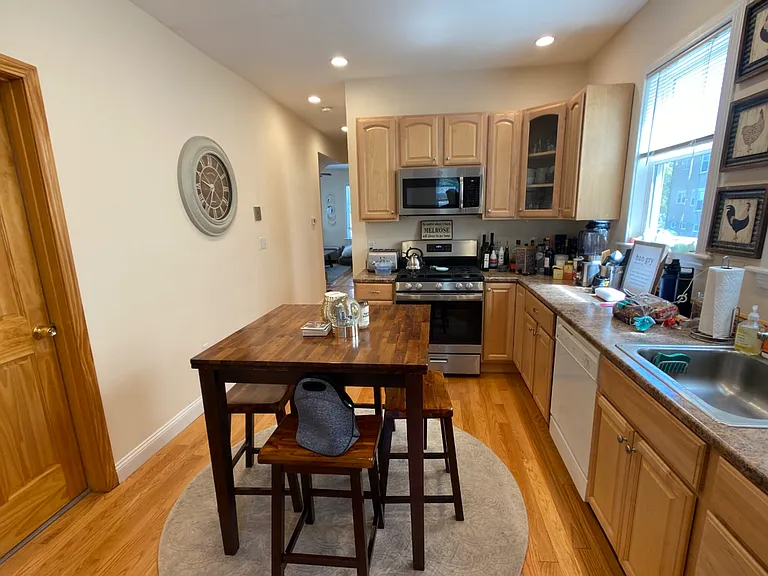 20 Radcliffe Rd #1F — Photo 2