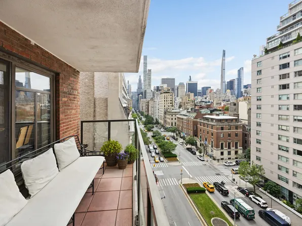 715 Park Avenue image 11 of 11