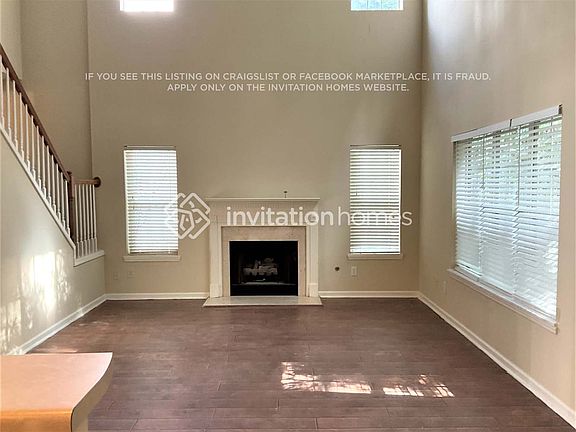 2nd image of 826 Shadow Lake Dr