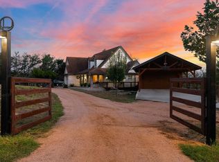 100 Live Oak Ln, Spicewood, TX 78669