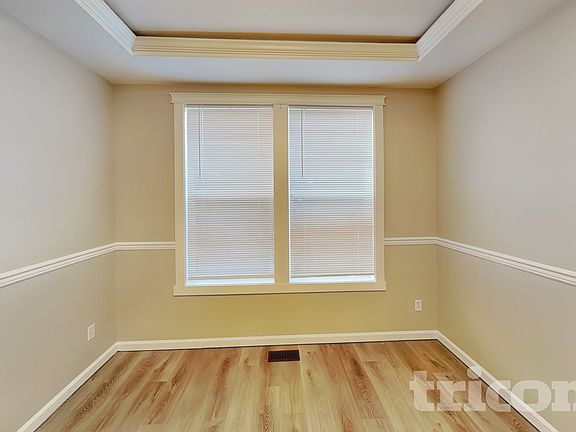 3rd image of 20401 94th Ave E