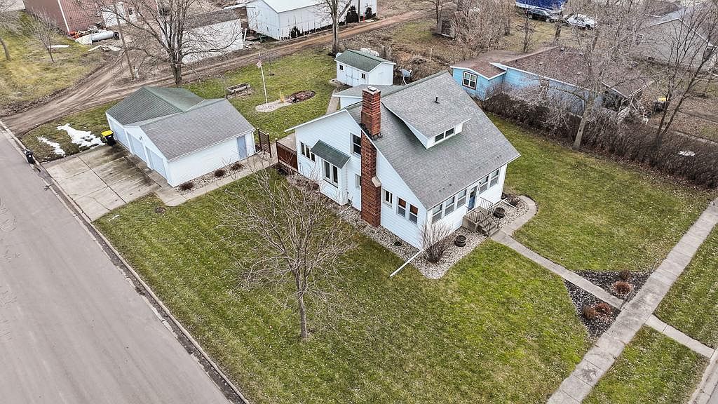 306 Prospect St, Milroy, MN 56263 Zillow