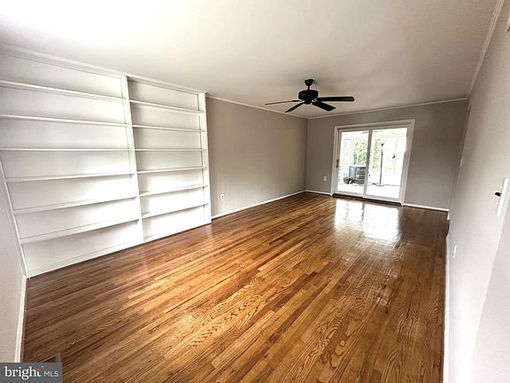 5th image of 1238 Aster Dr