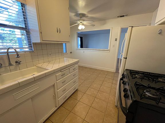5th image of 4650 Elvas Ave