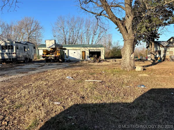 1422 N Kern Ave, Okmulgee, OK 74447