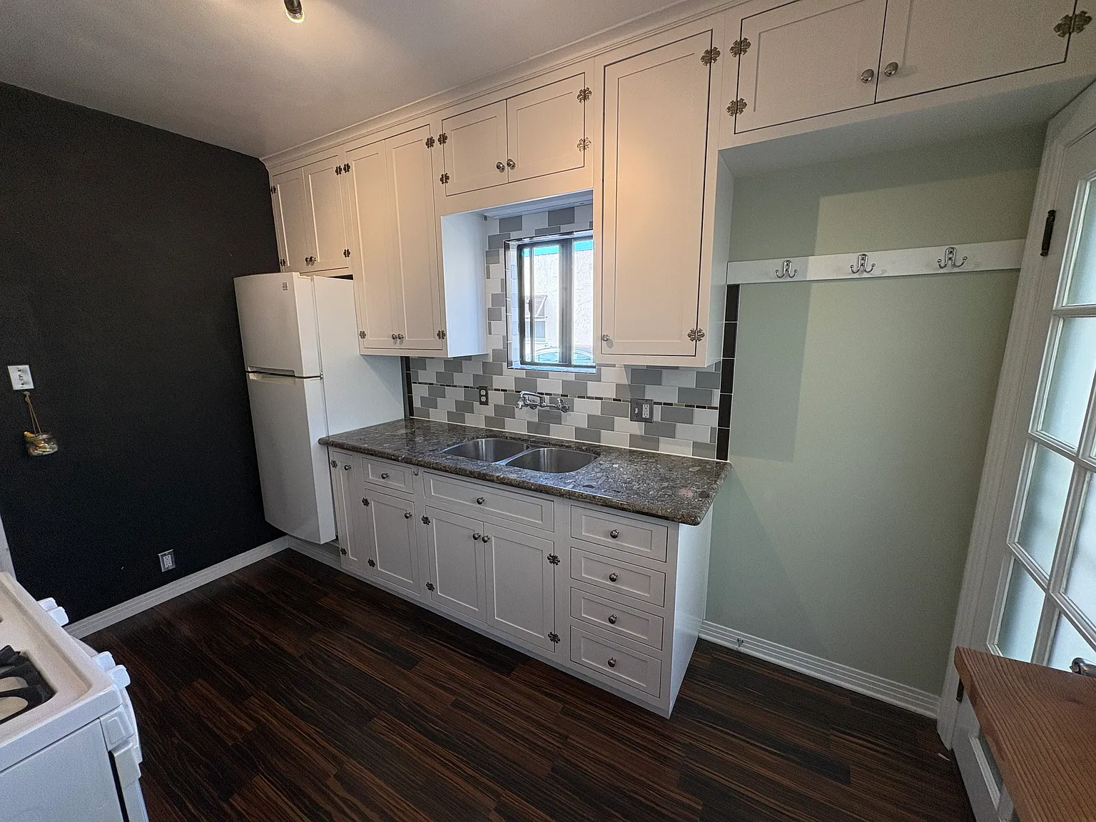 1 bed, 550 sqft, $2,350 — Photo 4