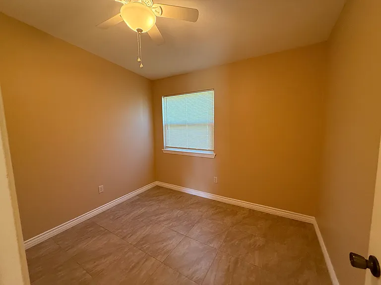 2251 Indian Horse Dr — Photo 11