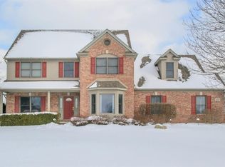9320 Mockingbird Ln, Saline, MI