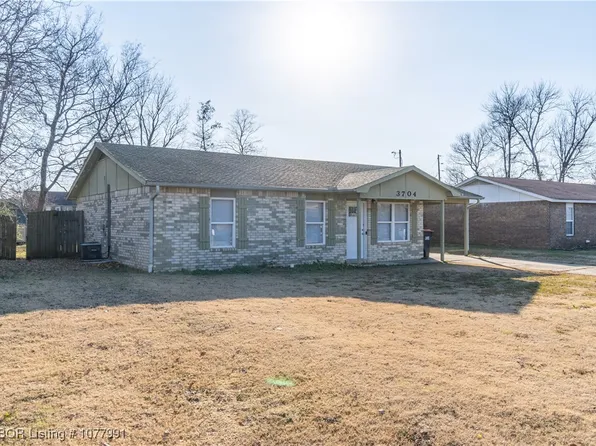 3704 Terry St, Van Buren, AR 72956