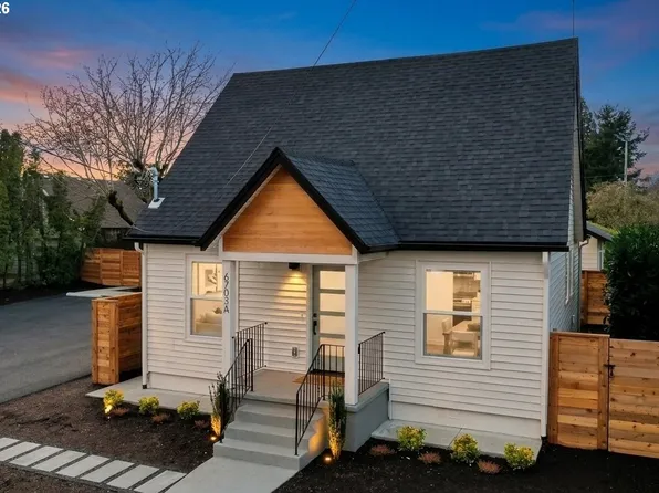 6703 SE 69th Ave Unit A, Portland, OR 97206