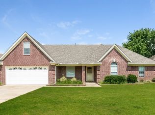 6906 Greyhawk Cv N, Olive Branch, MS 38654
