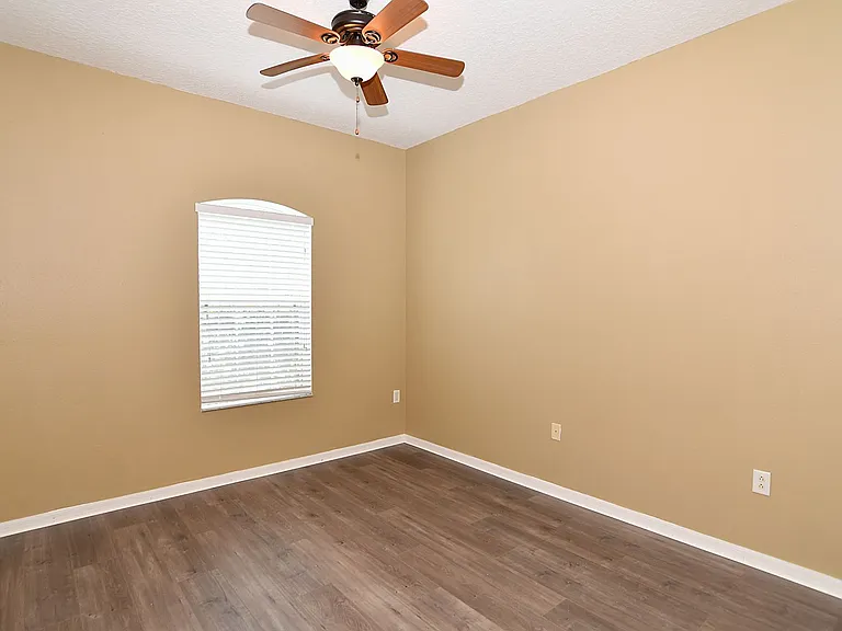 48 Pickering Dr — Photo 24