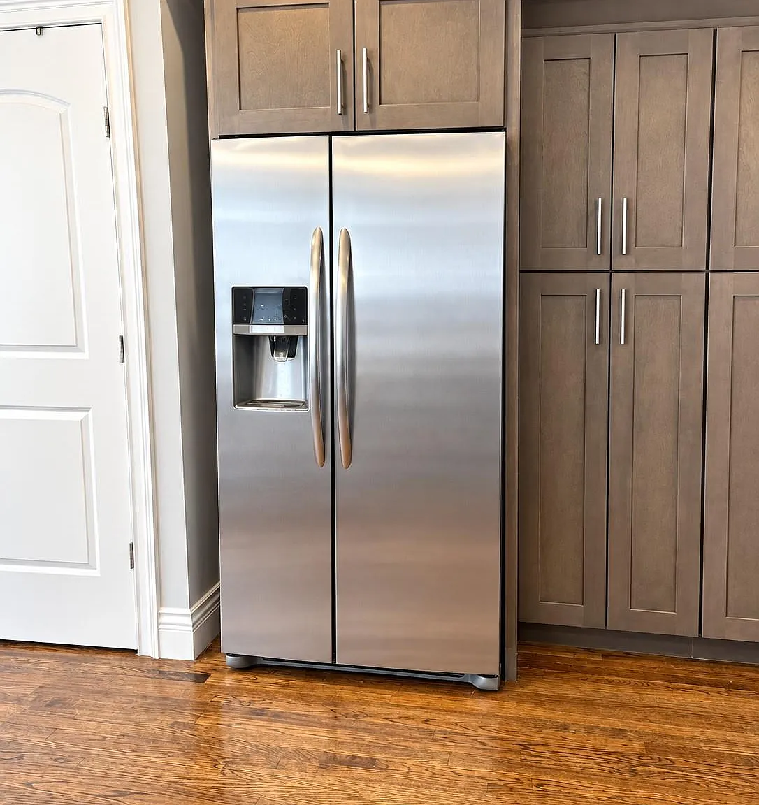 3 bed, 2.0 bath, 1600 sqft, $4,300 — Photo 3