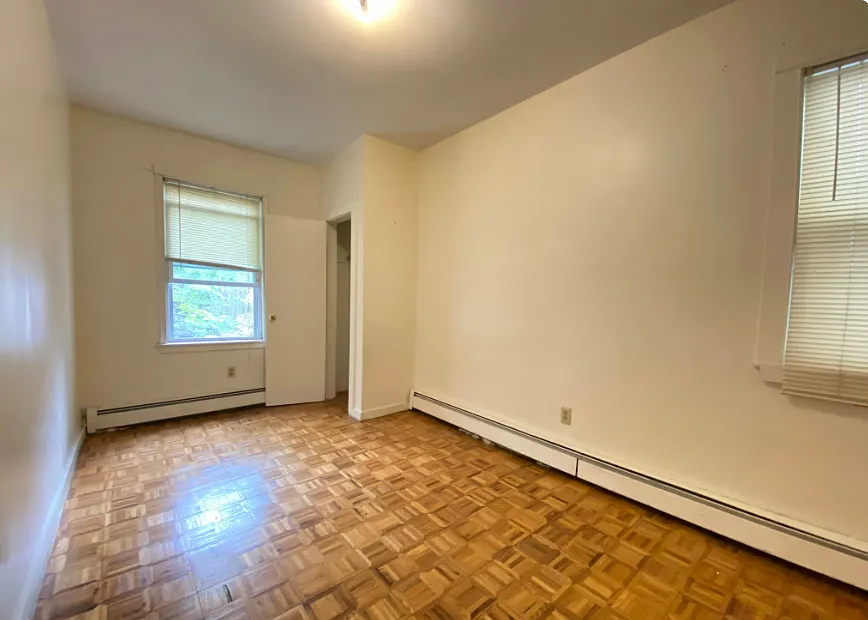 3 bed, 9999 sqft, $4,900 — Photo 3