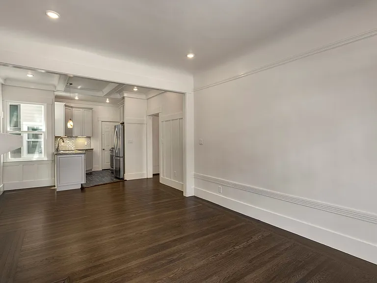1445 Leavenworth Street — Photo 10