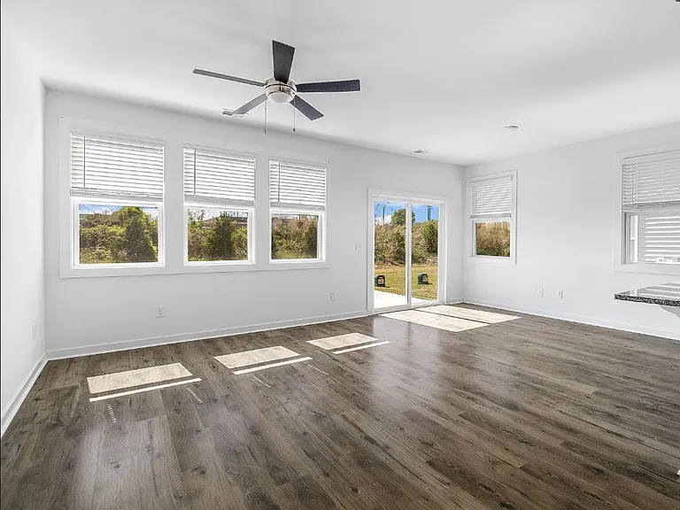 1415 Darrowby Way #1 — Photo 19
