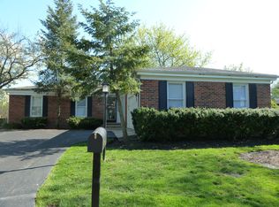 2424 Auburn Ln, Northbrook, IL 60062