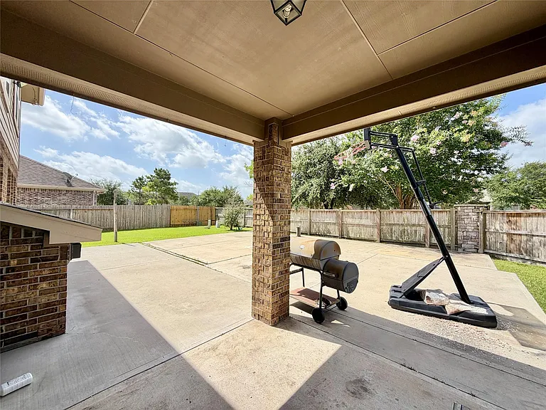 8002 Mesquite Hill Ln — Photo 29
