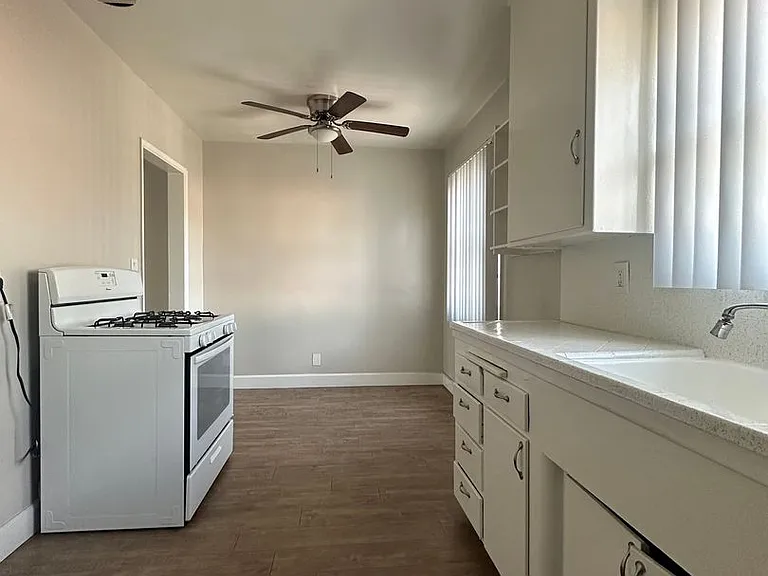 116 S Orange Ave — Photo 7