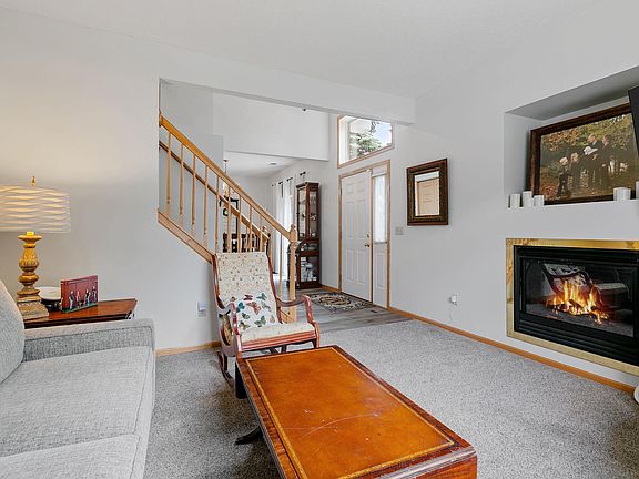 2nd image of 707 Kingfisher Ln #F
