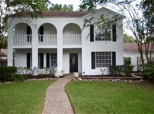 5610 Pinewood Springs Dr, Houston, TX 77066