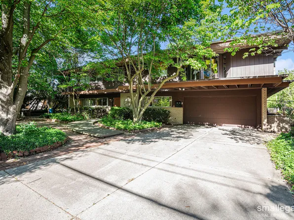 2170 Woodcliff Ave SE, Grand Rapids, MI 49546
