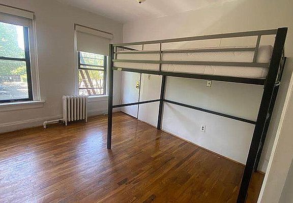 4th image of 403 E 6th St #4E