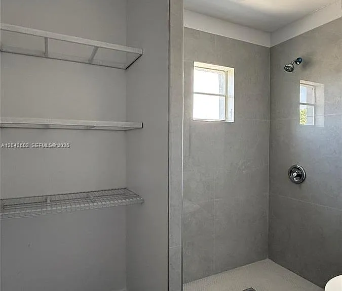 211 SW 10th Ave #4 — Photo 13