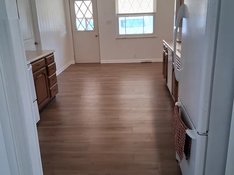233 N Meadowlark Dr — Photo 4