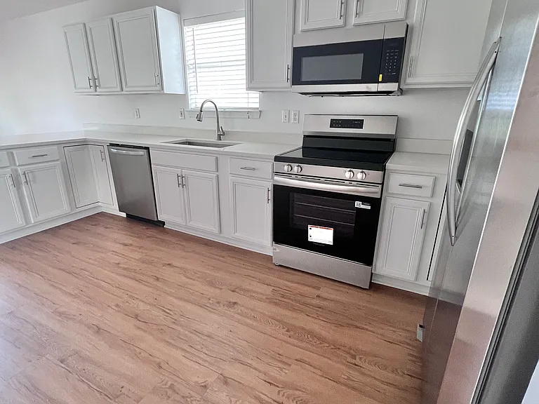 271 Twin Lakes Ln — Photo 7