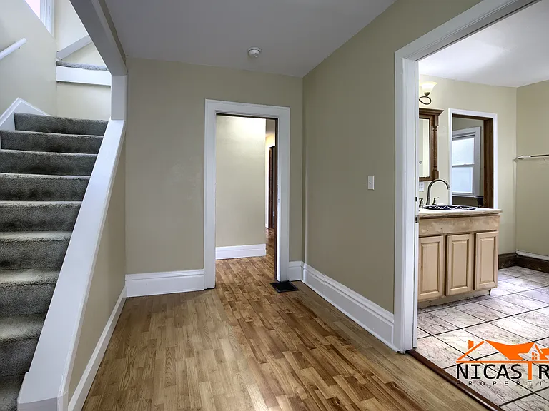 2254 Indianola Ave — Photo 19