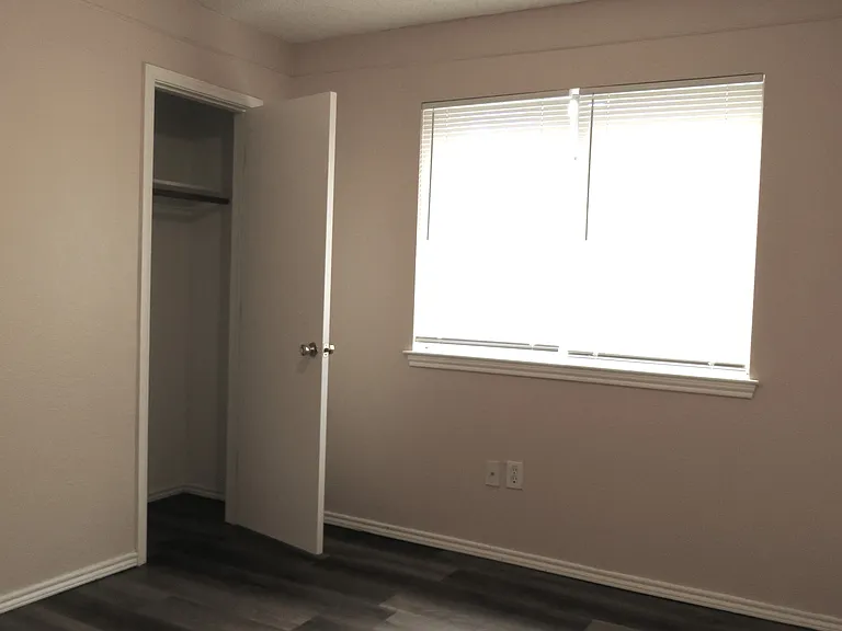 6034 Maple Leaf Dr — Photo 14