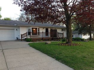 6235 Waldon Rd, Clarkston, MI 48346