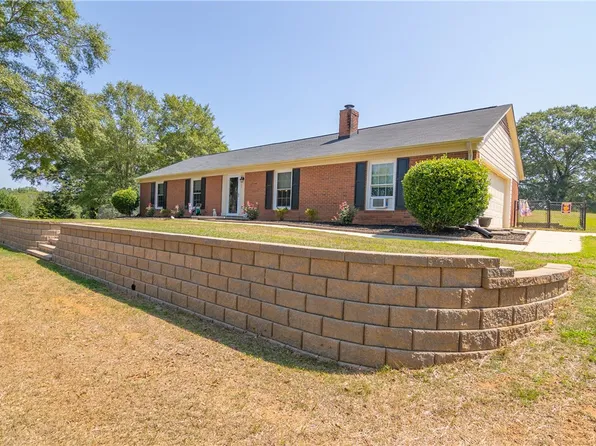 200 Lakewood Dr, Anderson, SC 29621