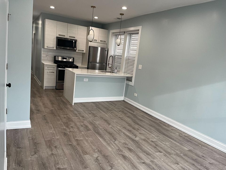 1st image of 3018 W Cullerton St #1
