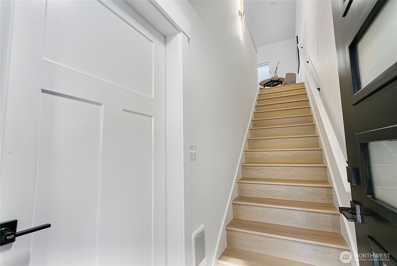5th image of 2216 N Proctor Street #C